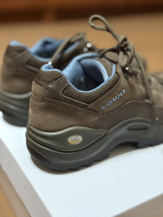 Трекінгові тактичні кросівки оригінал Lowa 37