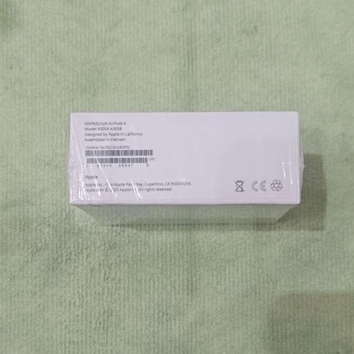 AirPods 4 com Cancelamento Ativo de Ruído – Novos, Selados