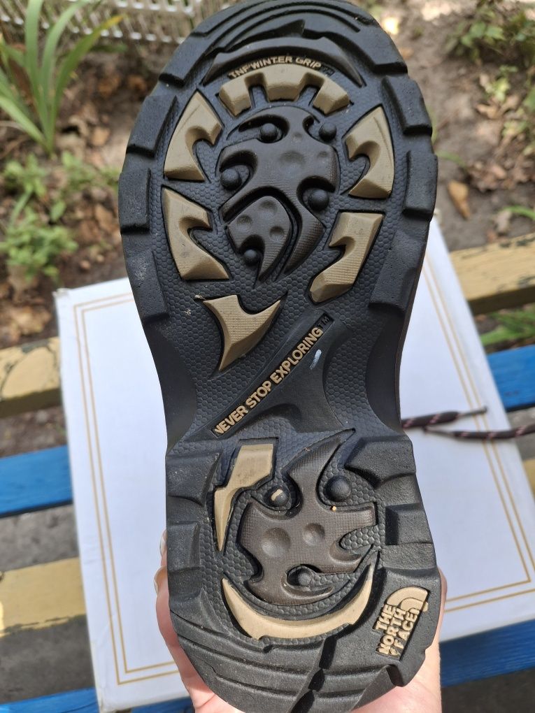 Якісні черевики The North Face Chilkat.