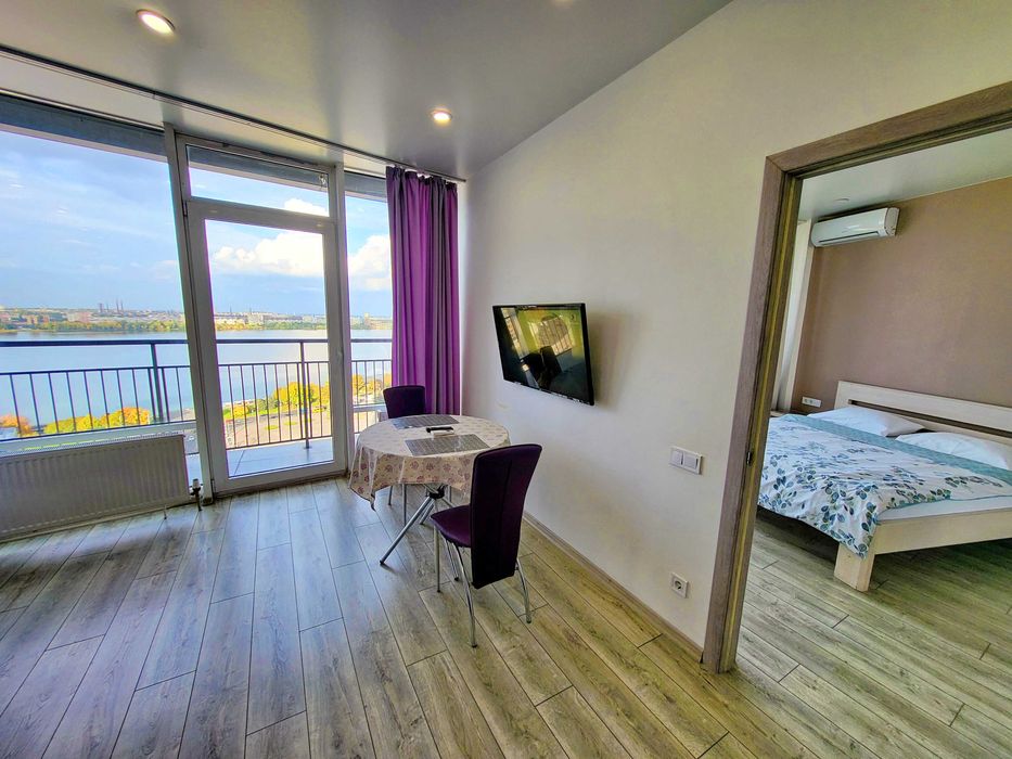 Люкс Sky в Мост Сити! 2к. Центр. Вид - река. 19 эт. Заезд 24/7. Балкон