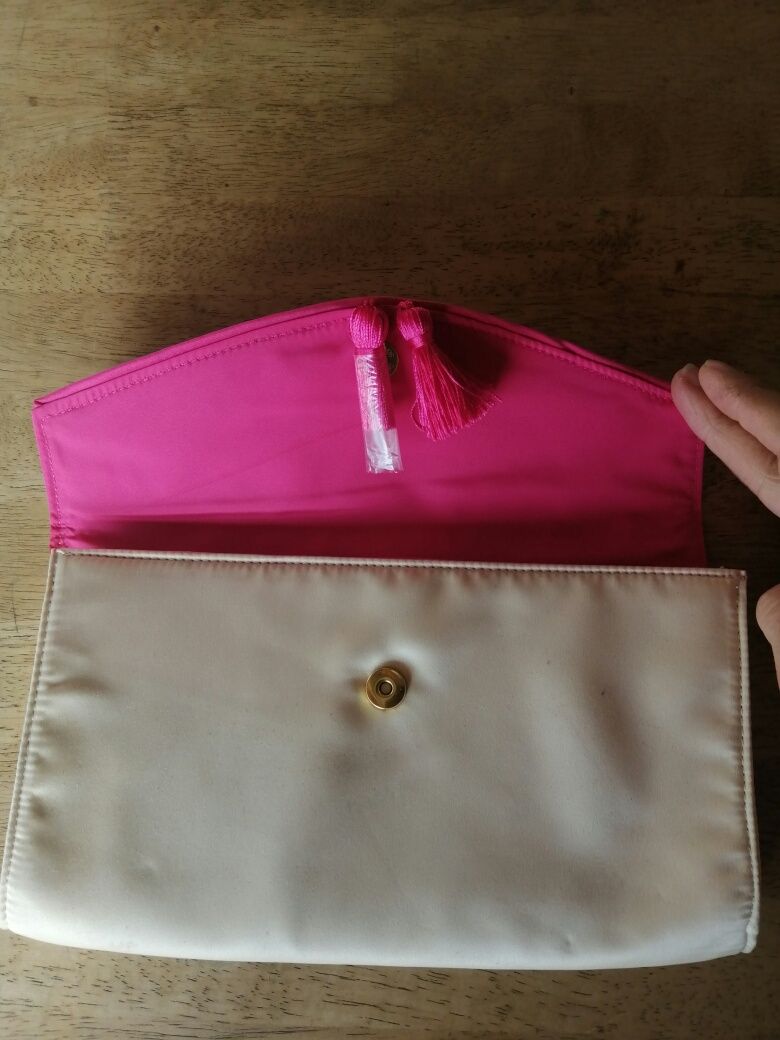 Mala necessaire clutch Escada 15x30cm