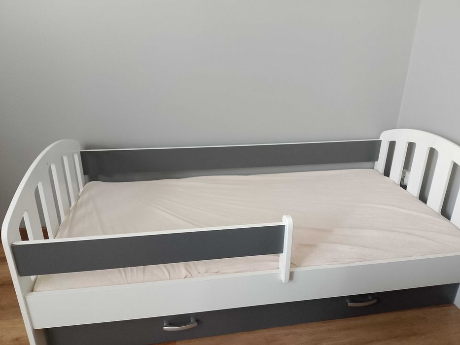 Sprzedam łóżeczko