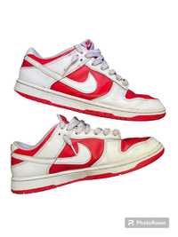 Nike Dunk Low red