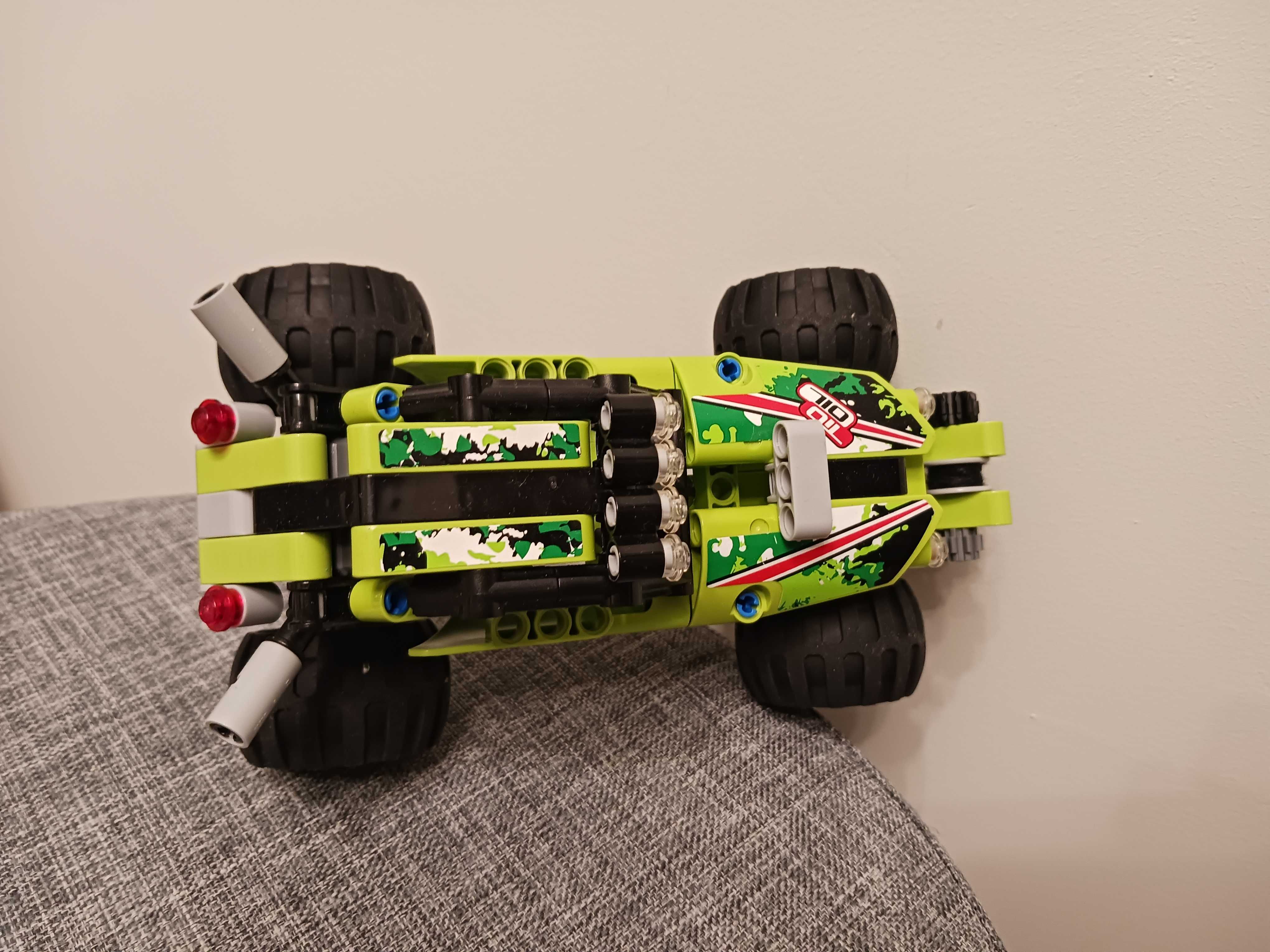 LEGO TECHNIC 42027 z napędem - Pustynna wyścigówka, klocki lego