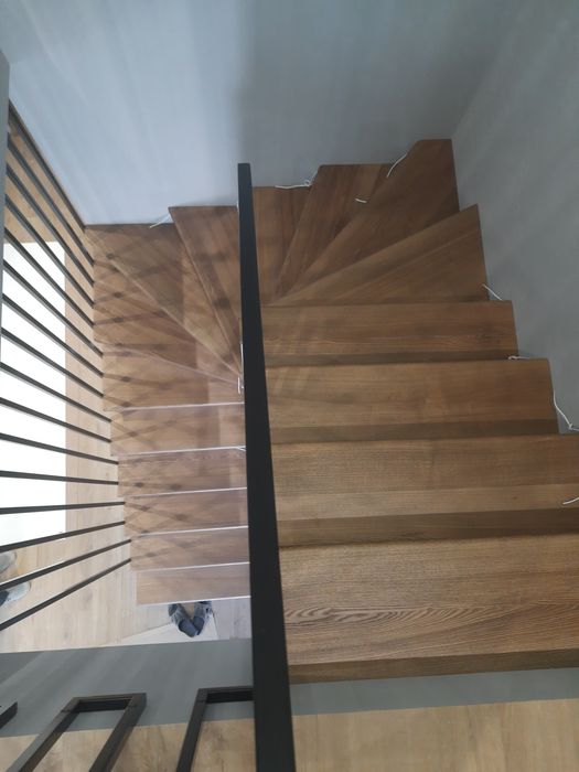 Изготовление лестниц  под ключ