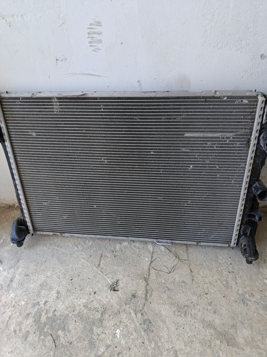 Радіатор Mercedes Benz