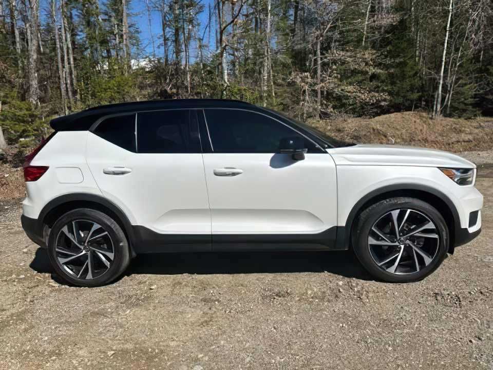 2021 Volvo XC40 T5 R-Design