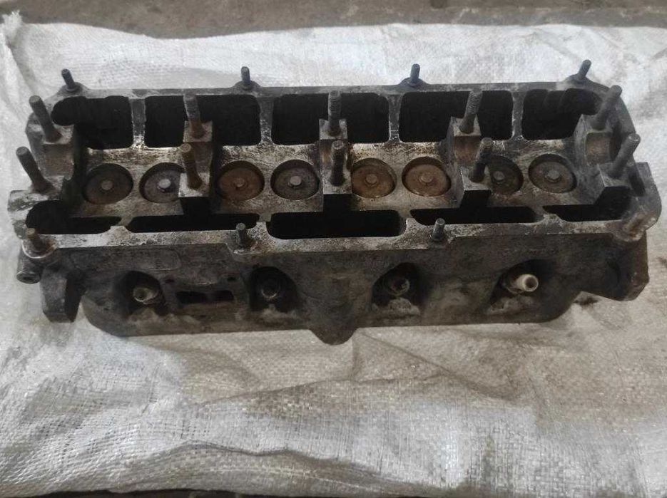 Головка двигателя ГБЦ Ауди 80, VW 1,6 бензин.