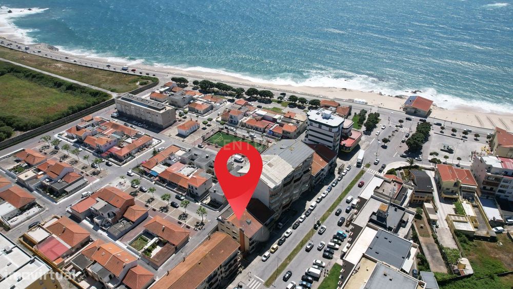 Prédio com três apartamentos T3+1 e um T2 à venda - Oportunidade Única