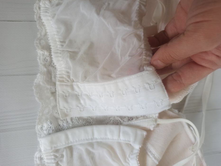 Бюстье. Кружевной бюст. 75 D