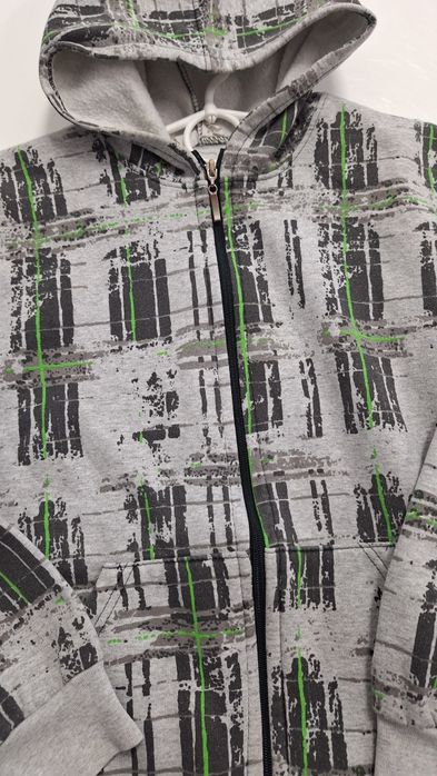 Bluza dla chlopca 158 8zł