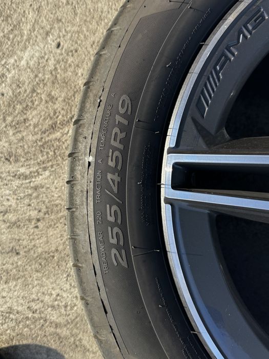 Шини Hankook 255/45 19  104Y Ventus S1 evo3 MOE 2023