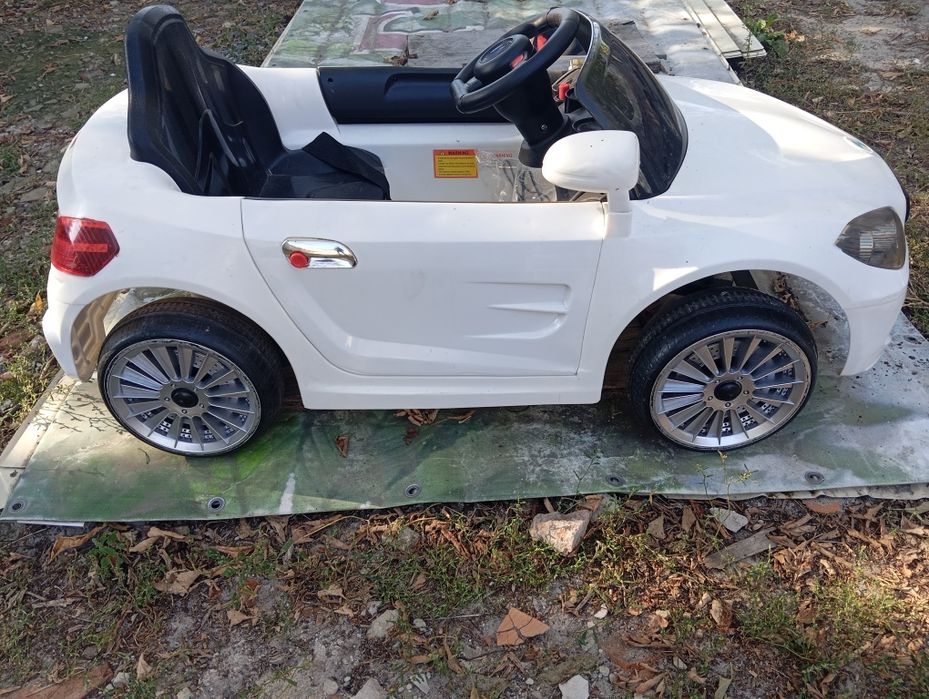 Продам дитячу електро-машину