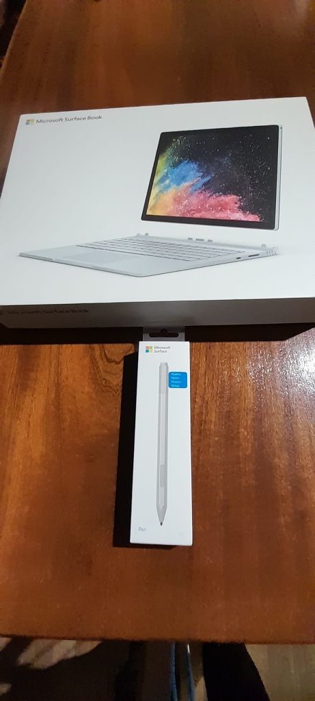 Microsoft Surface Book 2