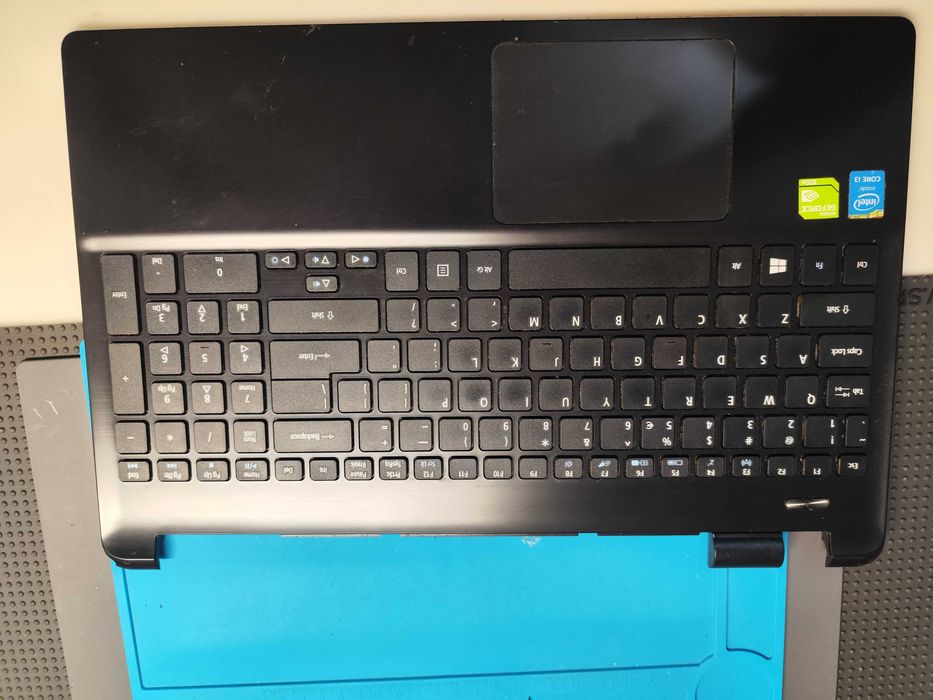 Palmrest kompletny do laptopa Acer  NSK-R6CSC1D touchpad ramka