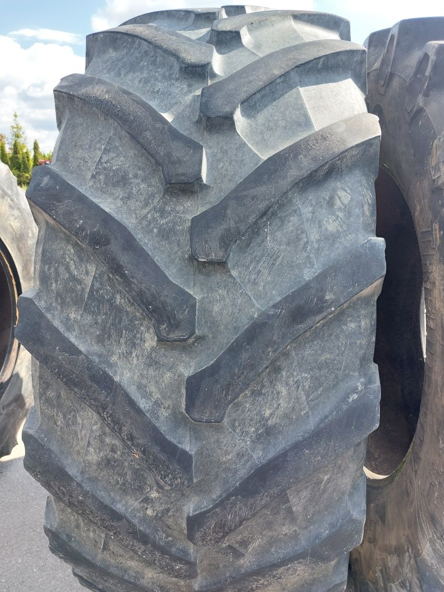 650/65R42 Trelleborg TM800 opony używane rolnicze para