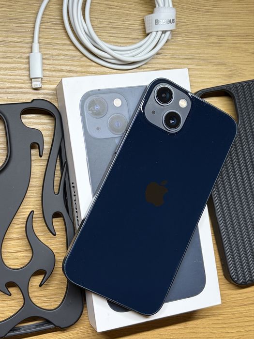 Iphone 13. Bardzo dobry stan