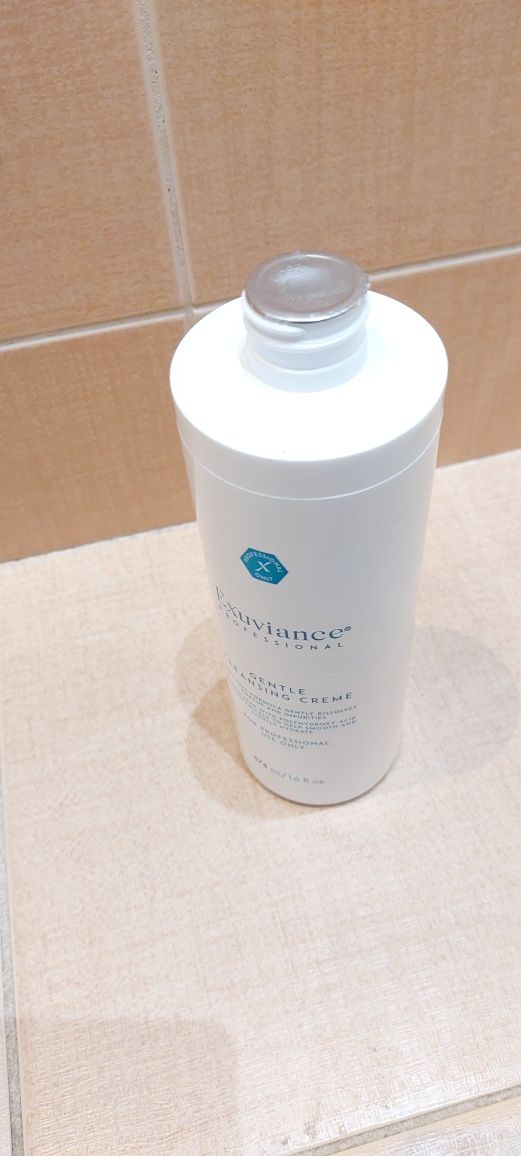 Krem żel myjący Exuviance Professional Gentle Cleansing Creme
Delikatn