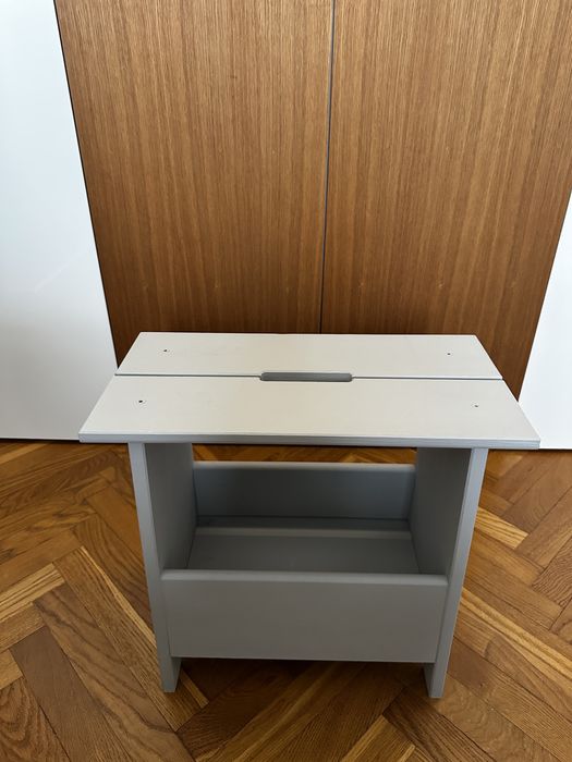 IKEA PERJOHAN-stołek drewniany ze schowkiem, szary