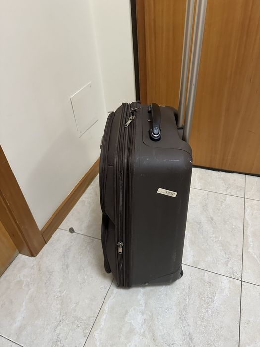 Mala de viagem em bom estado