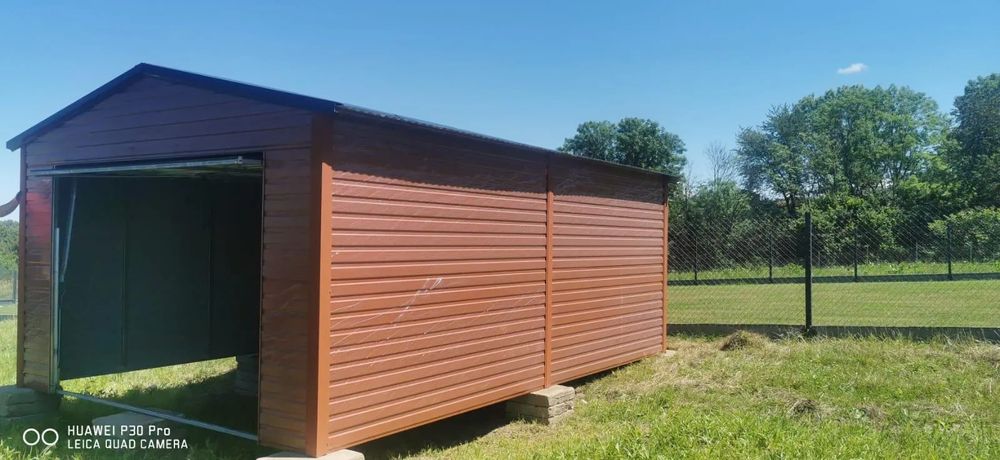 Garaż blaszany jednostanowiskowy 4x6 Dwuspad - Brama uchylna, Jasny br