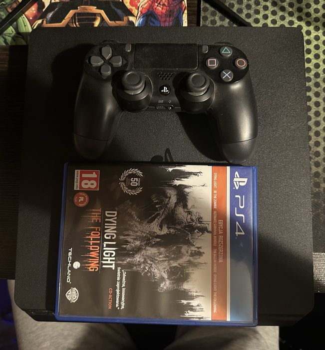 PS4 slim +pad +dying light