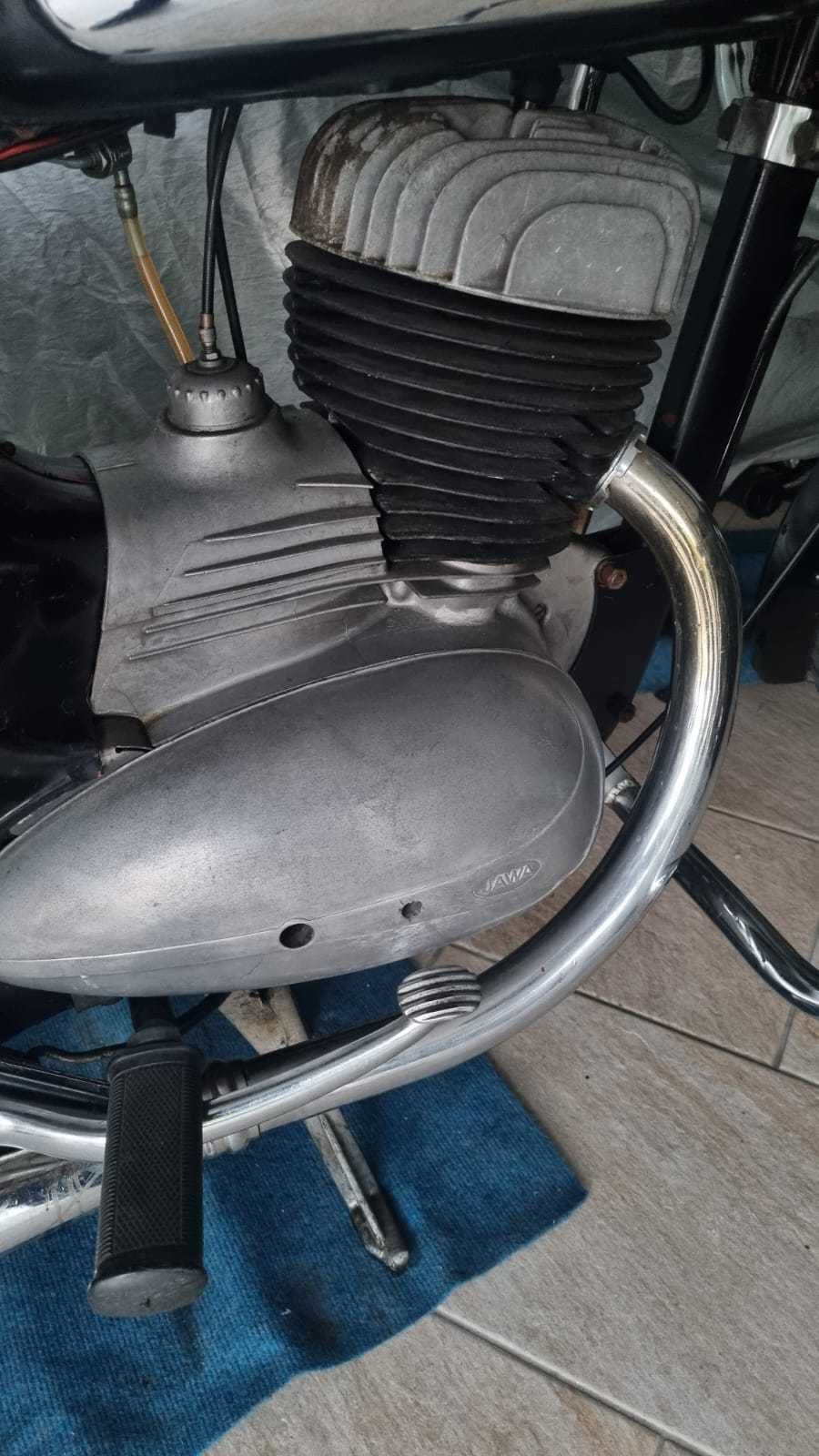 JAWA 250  toda original em bom estado