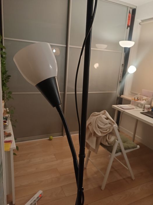 Kultowa lampa podłogowa Ikea