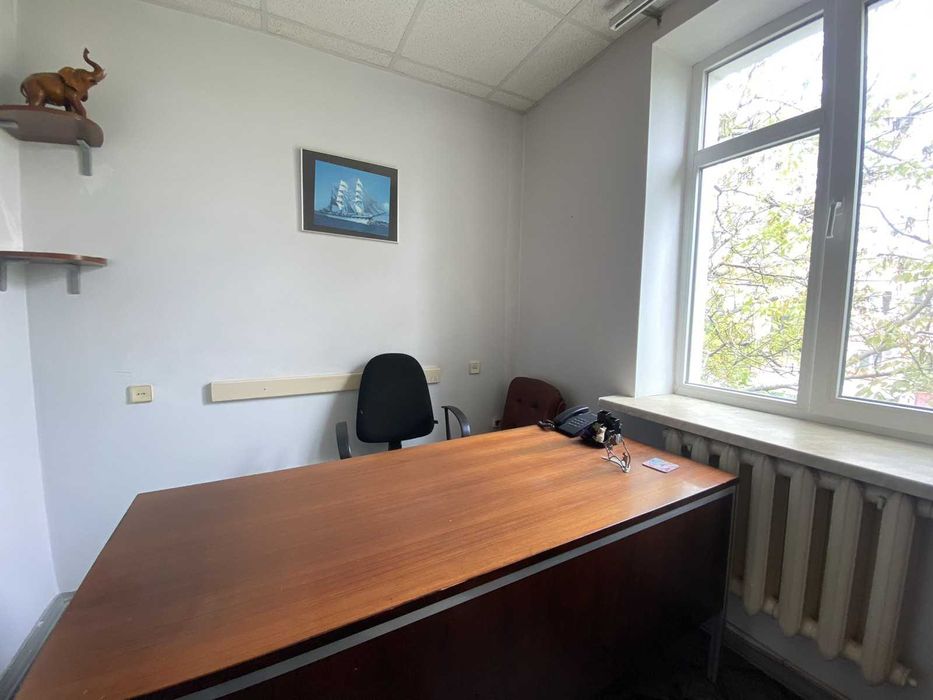 В продаже дом с участком, на пересечении улиц Львовской и Дачной.