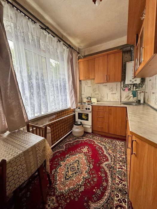 Продам 2 кімнатну квартиру на 1 поверсі