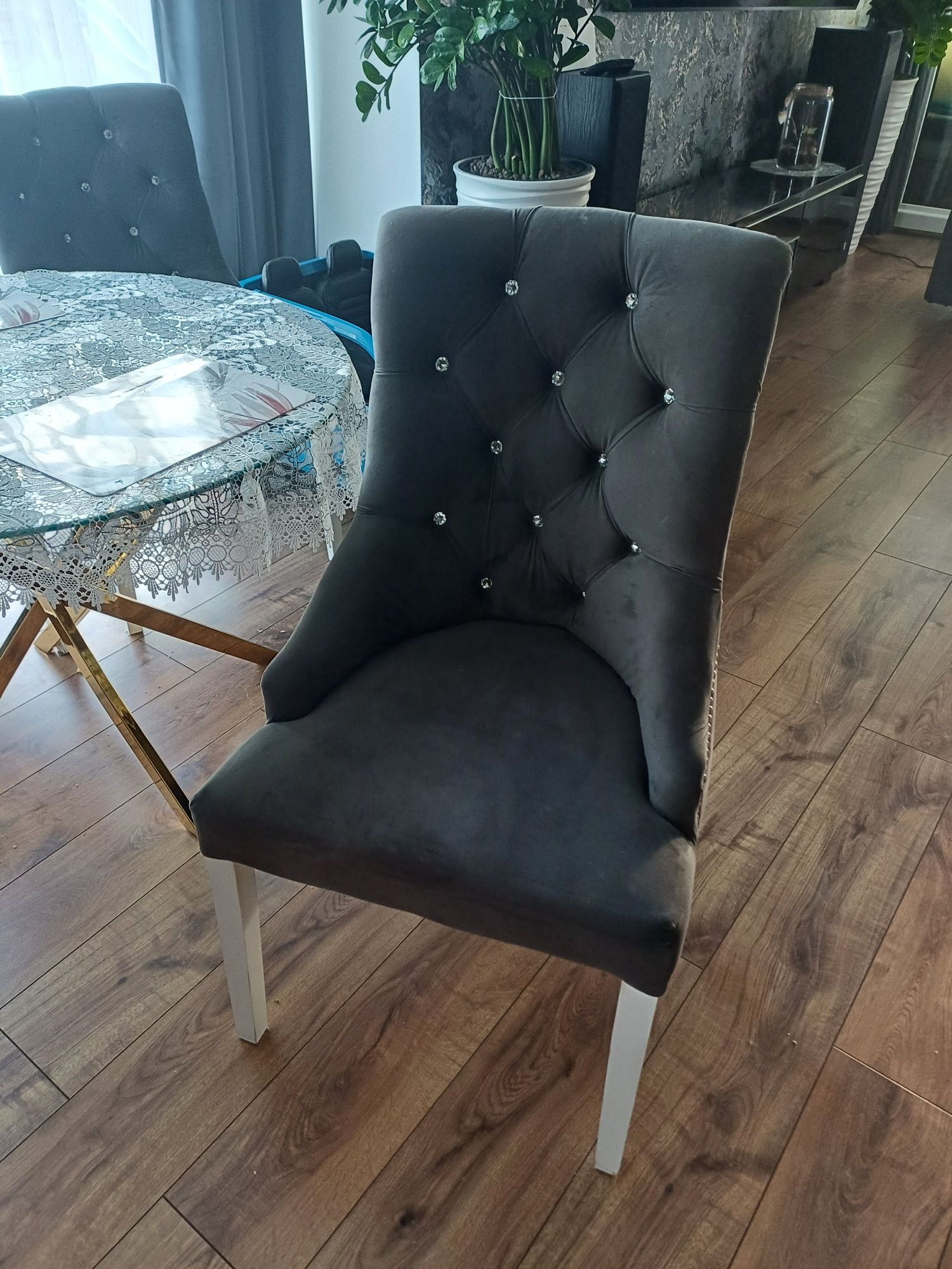 Krzesła glamour 4 sztuki velvet ciemny szary