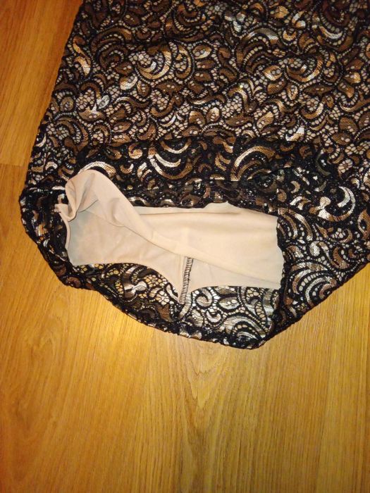 Мереживна сукня з напиленням 42 розмiру