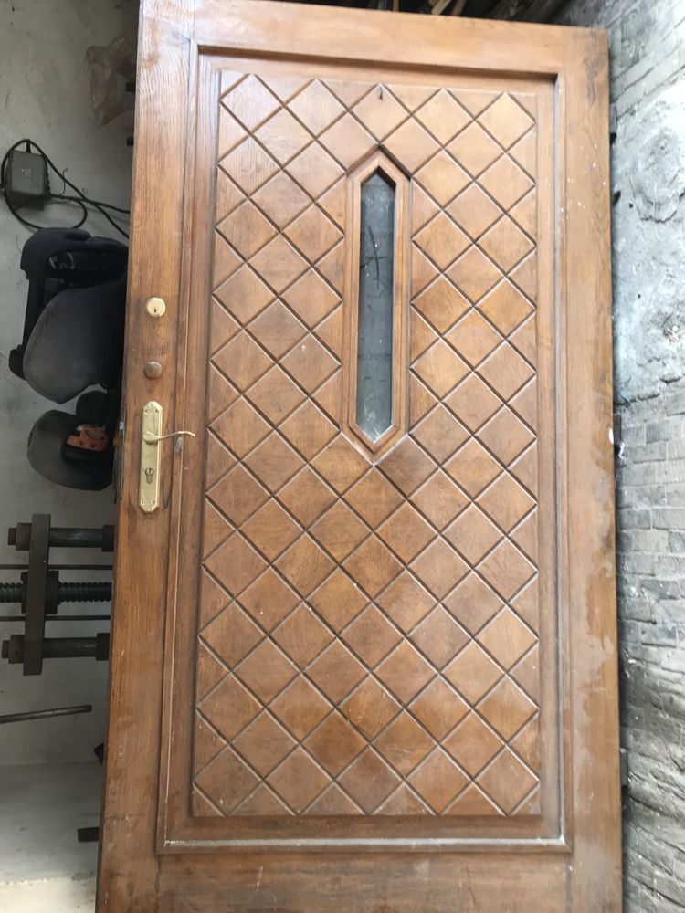 Drzwi zewnętrzne drewniane 110 z 205