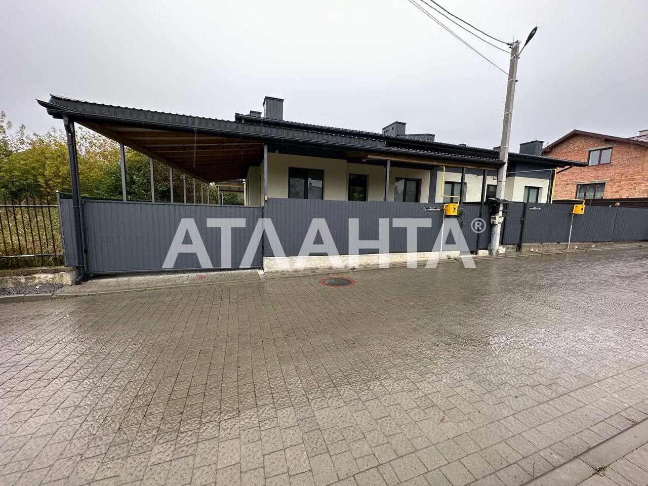 Продаж сучасного котеджу в селі Давидів.