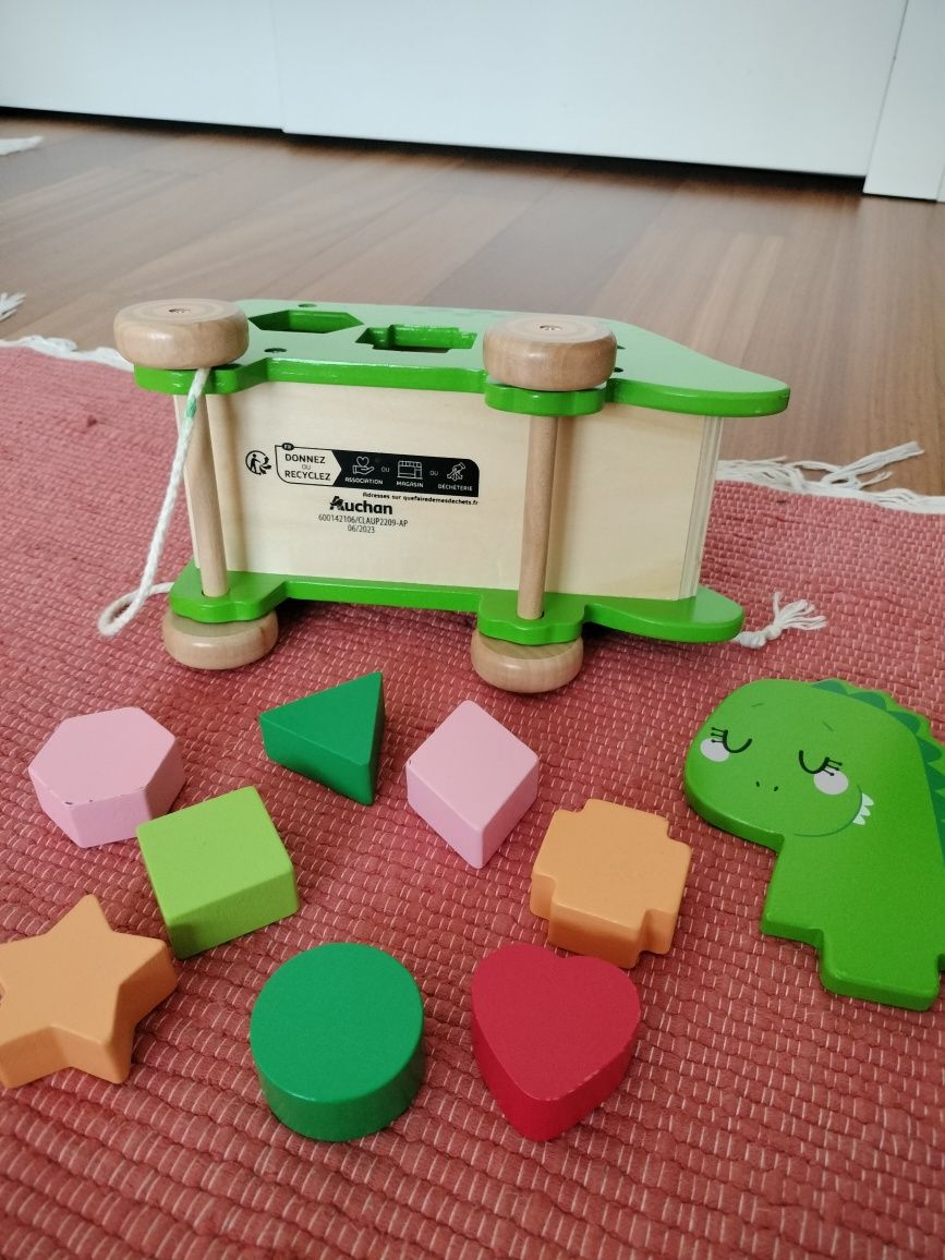 Carrinho dinossauro com peças puzzle de encaixe • brinquedo de madeir
