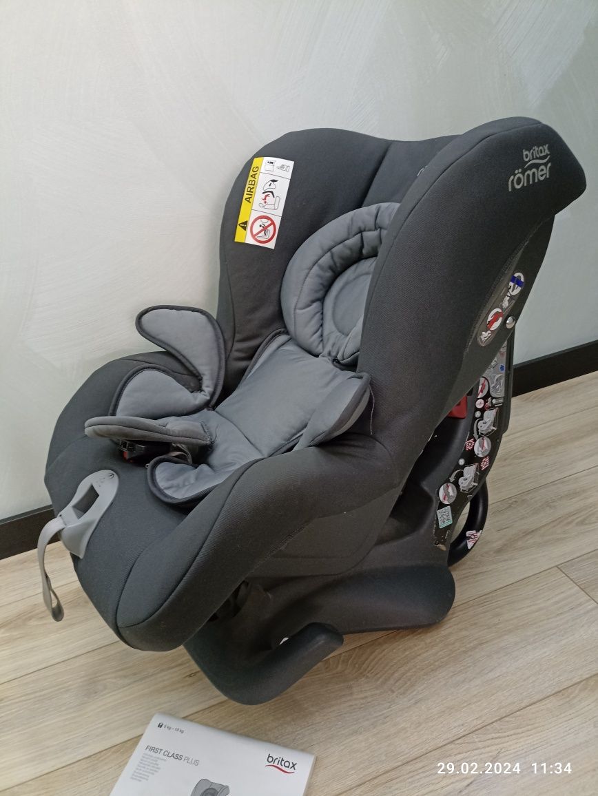 Дитяче автокрісло Britax Romer First class plus