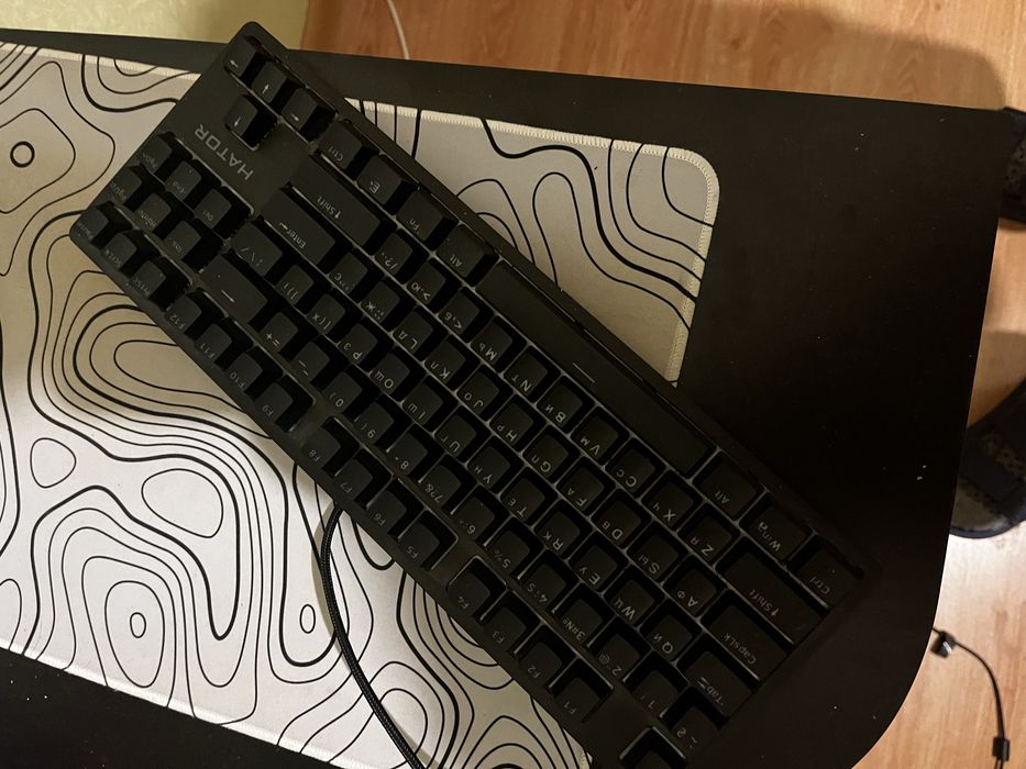 Продам клавіатру Hator Rocfall 2