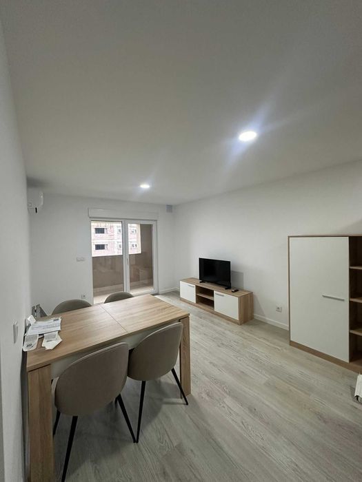 Quartos na Rua Manuel Simões Madaíl, 21