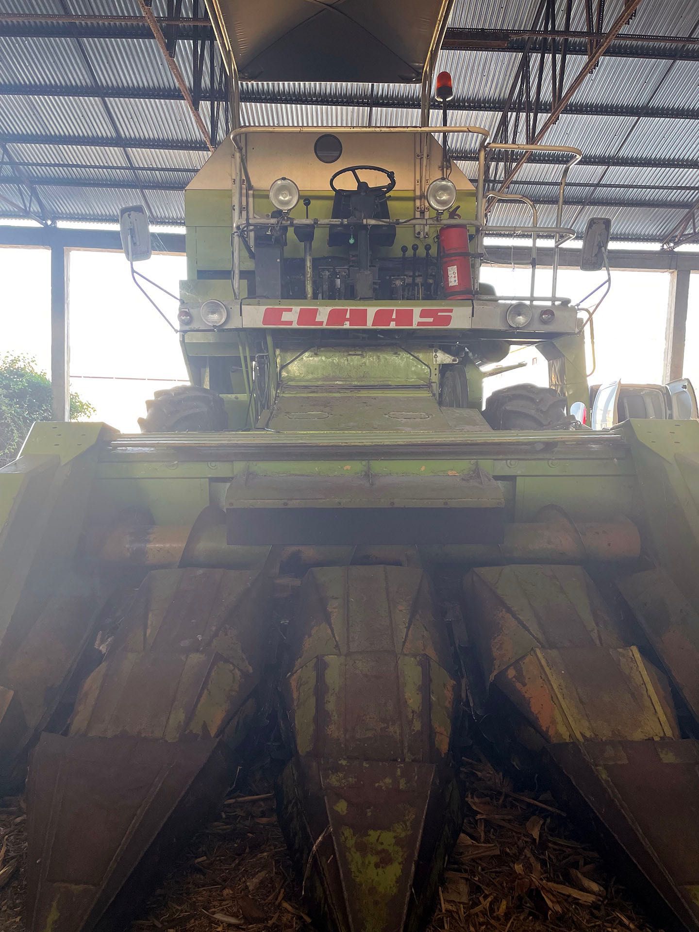 Ceifeira Claas Dominator 68s