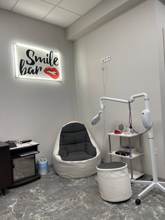 Готовий бізнес під ключу Камʼянському: студія фотовідбілювання зубів