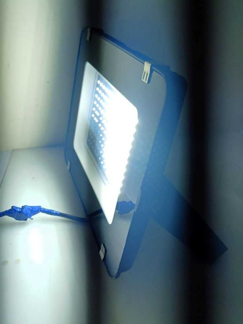 Прожектор  світлодіодн Delux FMI 10 LED 150Вт 6500К IP65 404*322*52 мм