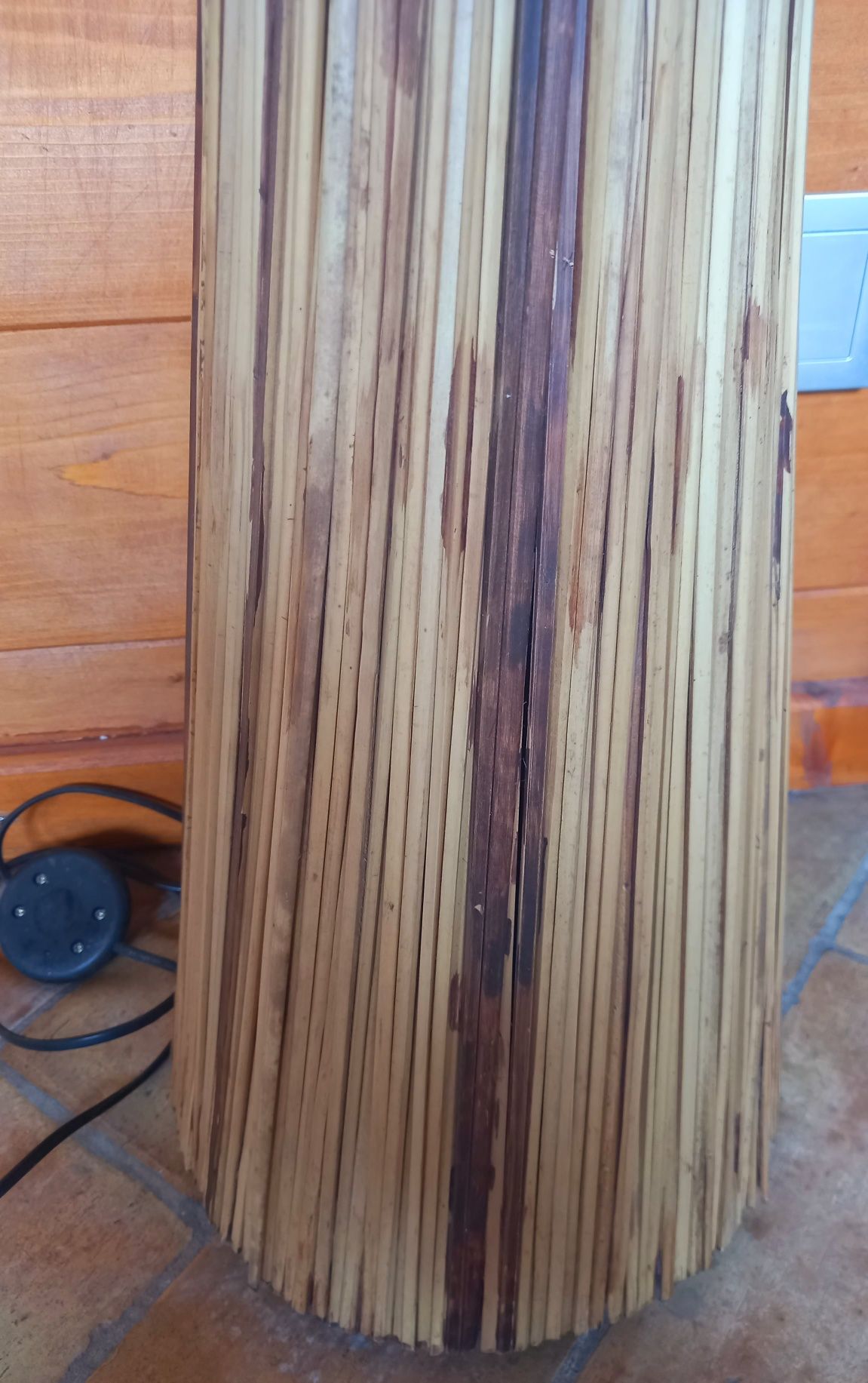 Candeeiro de pé, estilo bambu, design  original
