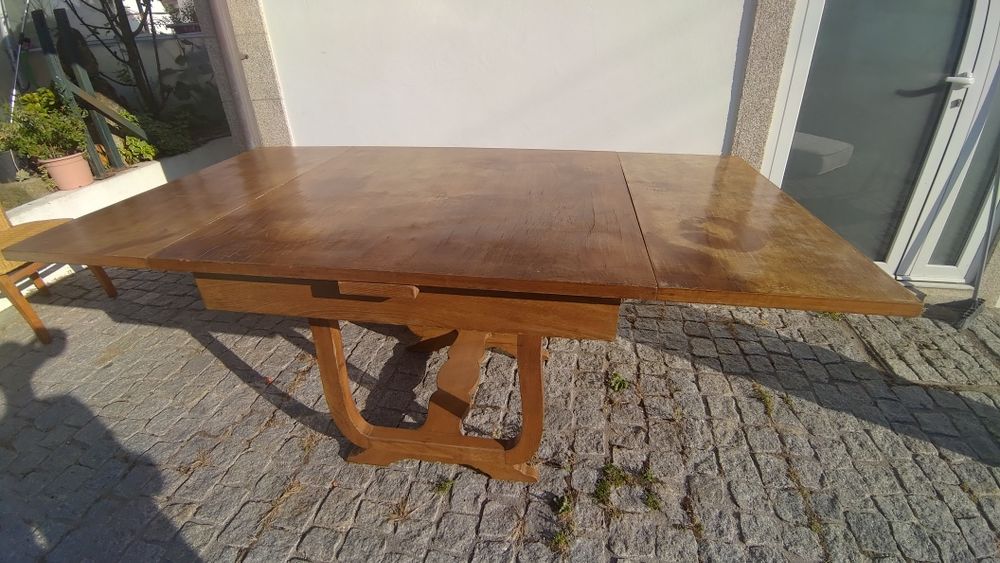 Mesa de madeira extensível