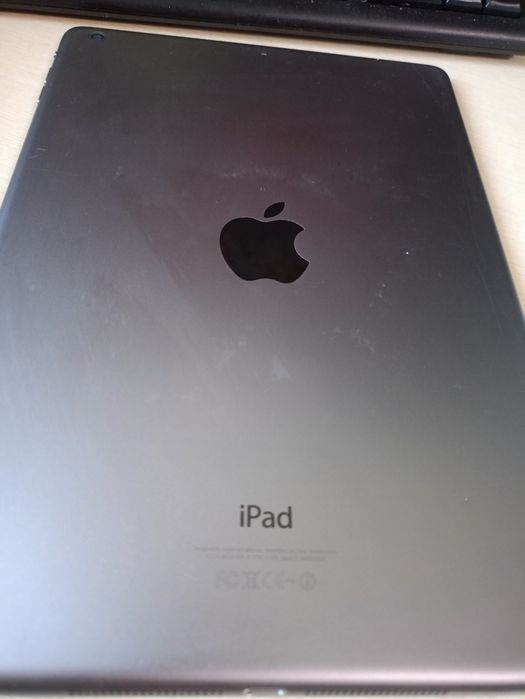 Продаю планшет Apple iPad Air 64GB