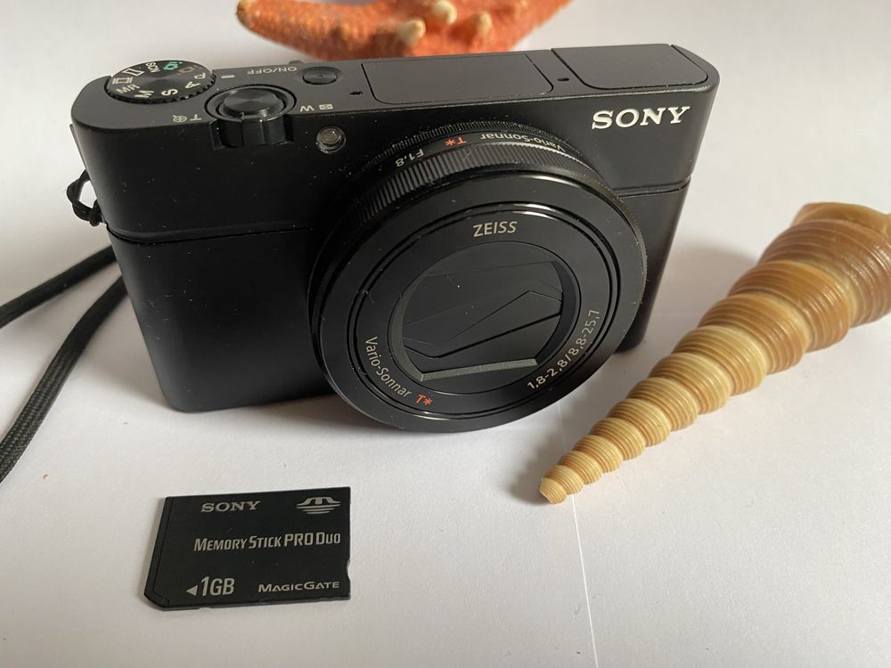 Sony dcs-rx100 III