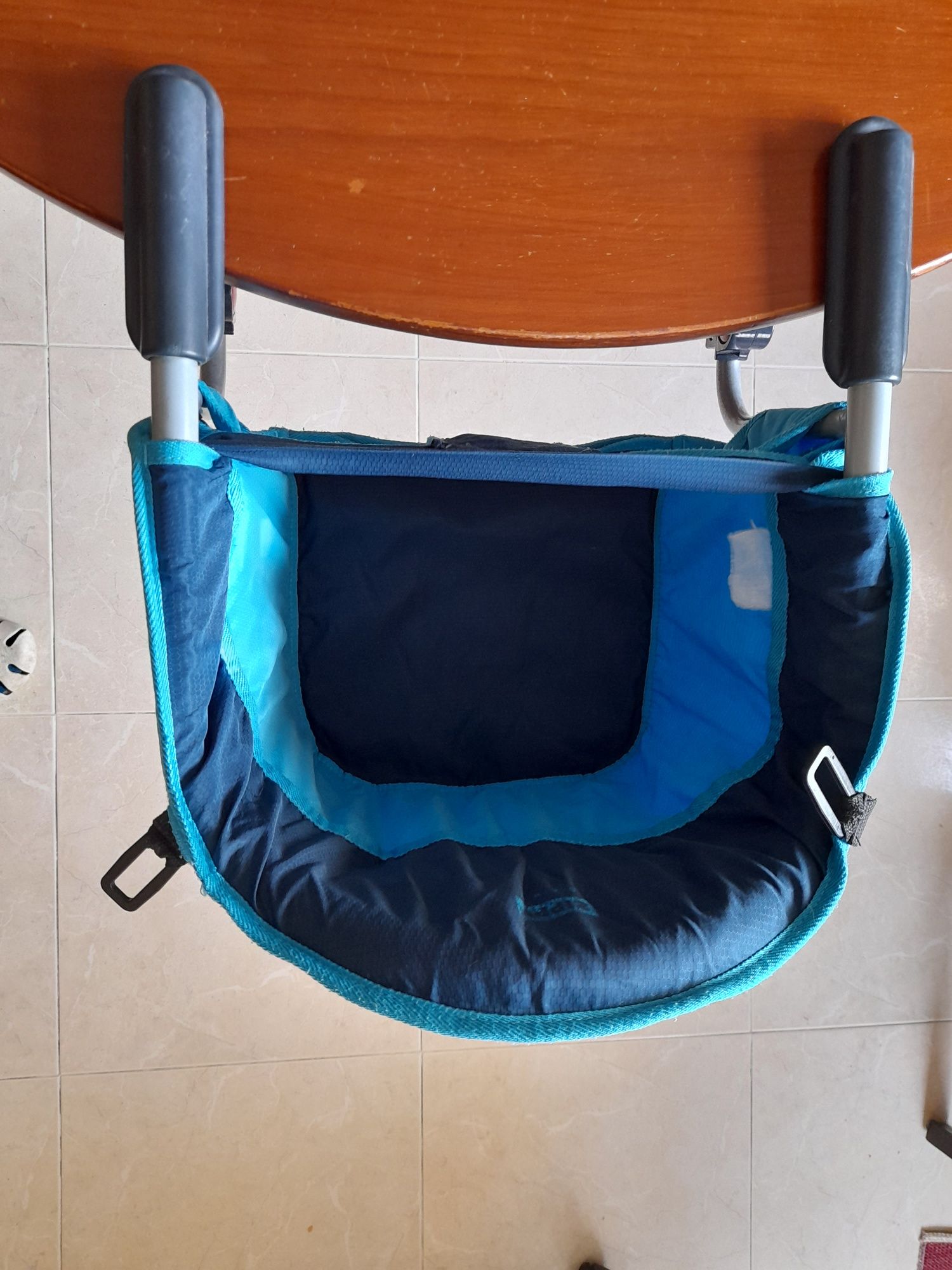 - Cadeira da papa para bebé -
