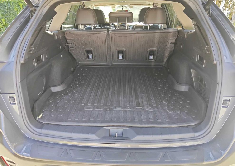 Subaru Outback 2020 року