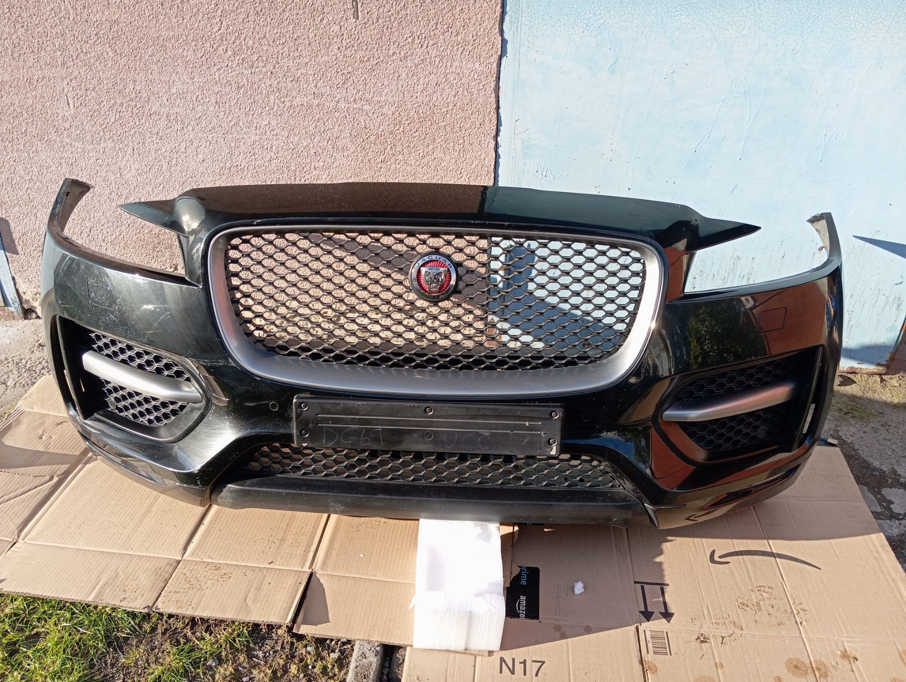 Бампер в наявності  Jaguar f pace x761 drl r dynamic