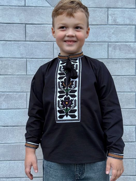 Дитяча вишиванка за борщівськими мотивати