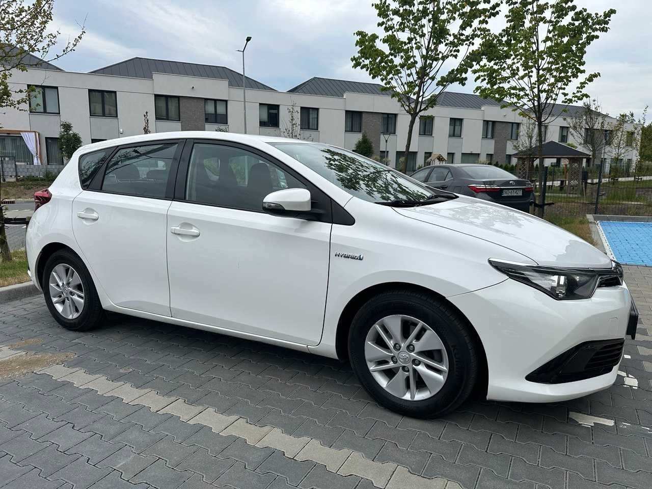 Toyota Auris 2015 Kompakt, Hybryda + LPG